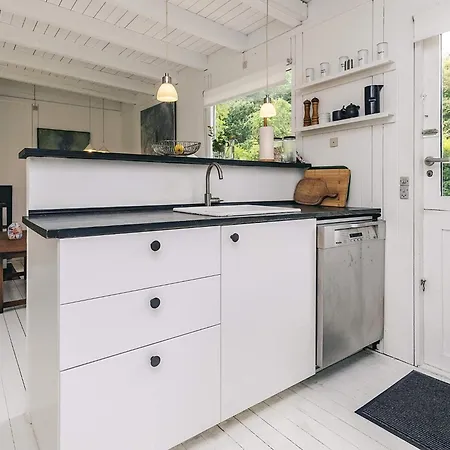 6 Person In Semesterbostad *