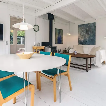 6 Person In * Dronningmølle