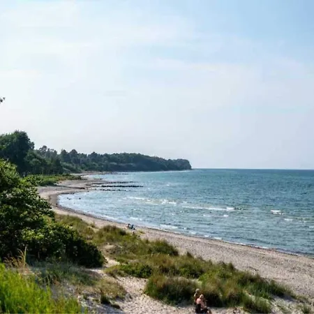 6 Person In * Dronningmølle